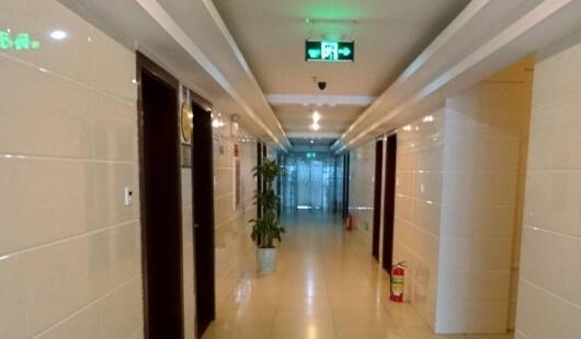 三亚凤珠海景大酒店_三亚瘫痪老人养老院,三亚瘫痪老人养老院在哪里