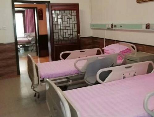 西安市安贞精神病人托管院是西安市民政局审查批准的社会福利机构，主要接收各层次、各类型的、各年龄段的精神病人。西安市安贞精神病人托管院,座落于西安市北郊经济开发区，常青一路，环境优雅。