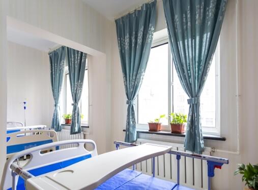 铁东区馨家园老年公寓_鞍山口碑好老年公寓介绍几家,鞍山老年病医院介绍