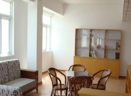 南京颐鹤老年公寓_南京价格便宜老年护理院,南京老年护理培训学校