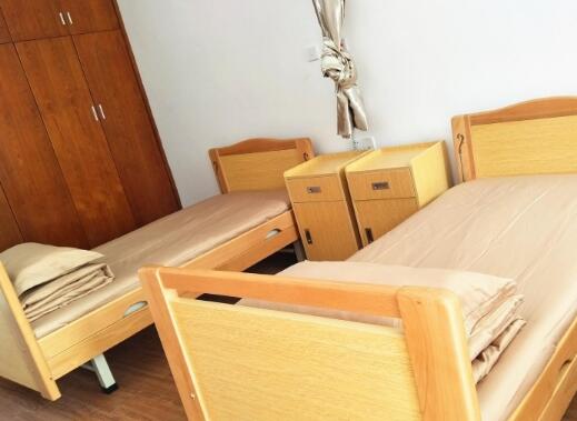 玉环市普亲龙溪老年养护中心_台州豪华老年公寓一般多少钱费用,台州养老公寓