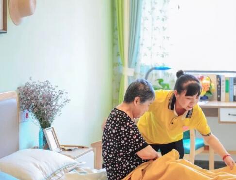 上善银龄·和平老年公寓_自贡顶级养老院排名,自贡最大的养老院在哪里