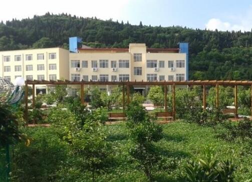 南充市凤垭山皇乐养老服务中心_南充养老院一般多少钱费用,南充老年公寓有哪些