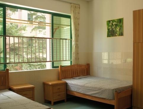 珠海博爱老年公寓收费多少钱一个月？