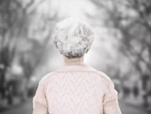 老年痴呆早期的四大信号灯（症状）！