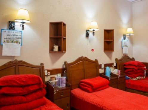 锦江区暖巢人家照料护理中心价格、地址、电话等查询！