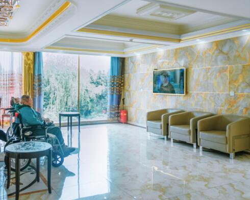 成都犀浦附近的养老院有哪些（郫都区虹满天康养中心介绍）！