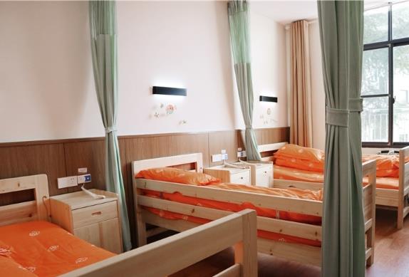 海口养老院附近有医院的是哪些？