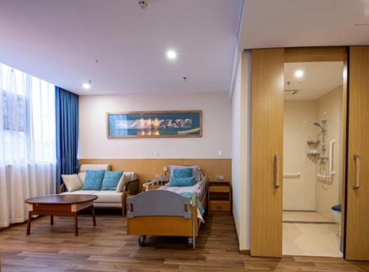 南宁服务好可以一对一单独服务的养老中心收费标准多少？