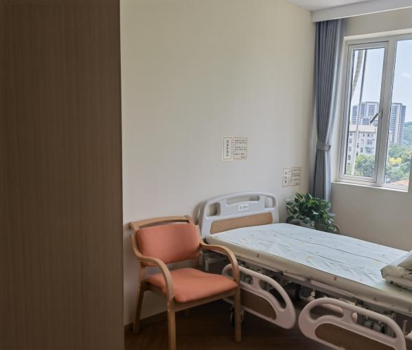 武汉光谷佰穗养老院环境图片