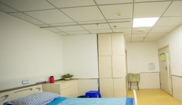 绿园区倚水佳园护理院