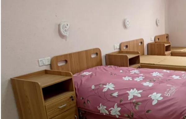 ​上海静安区爱知里敬老院环境图片