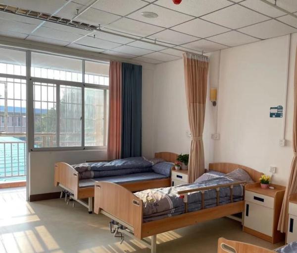 第一养老德庆县敬老服务中心_肇庆老年公寓目录,肇庆老年大学电话