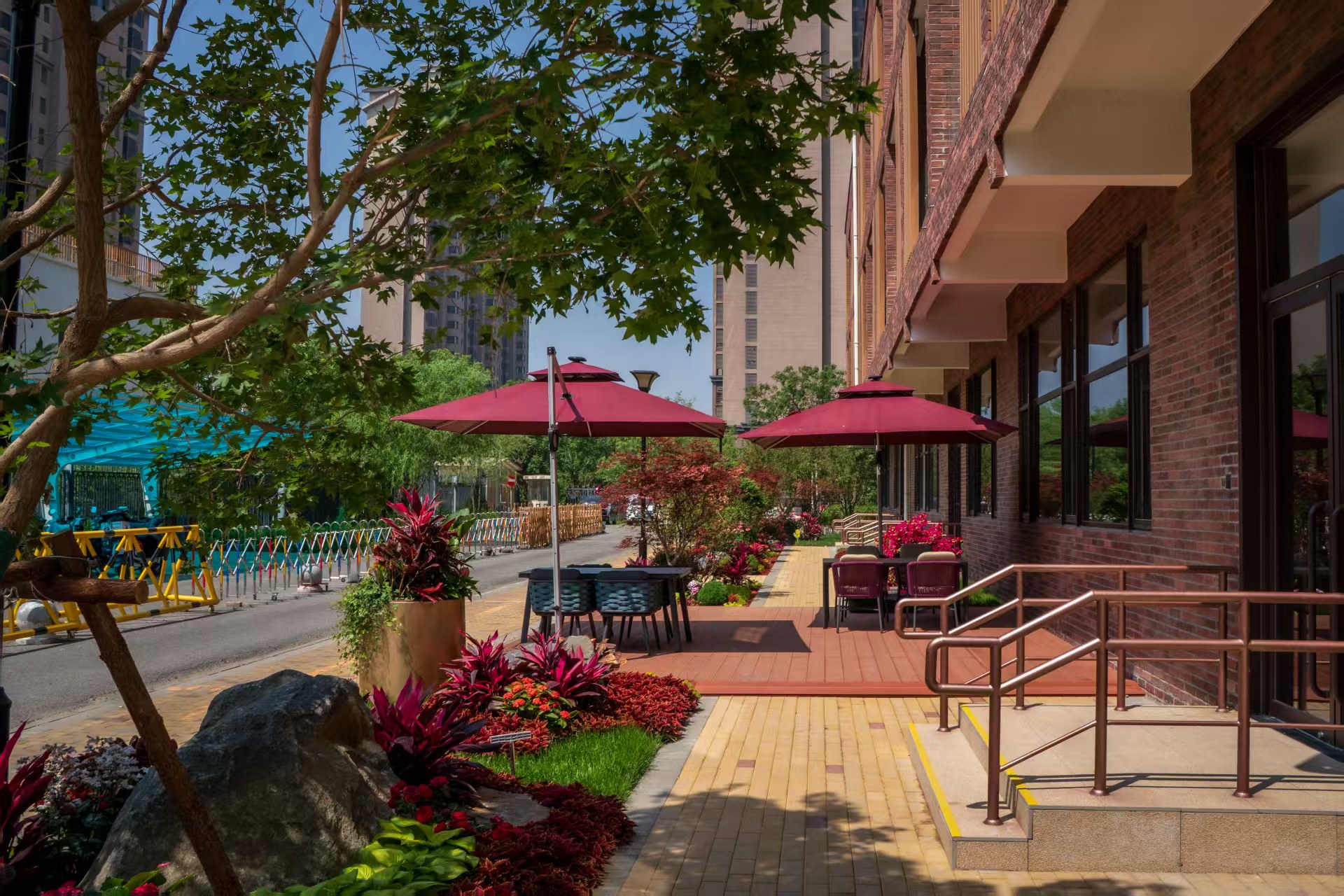 北京市通州区潞城镇鹏瑞利婧信康护家园环境图片