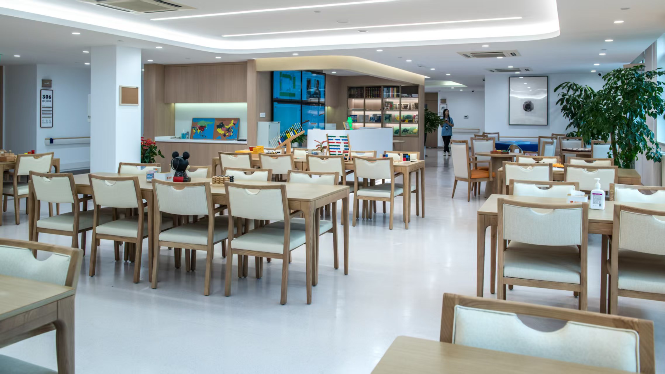 北京市通州区潞城镇鹏瑞利婧信康护家园环境图片